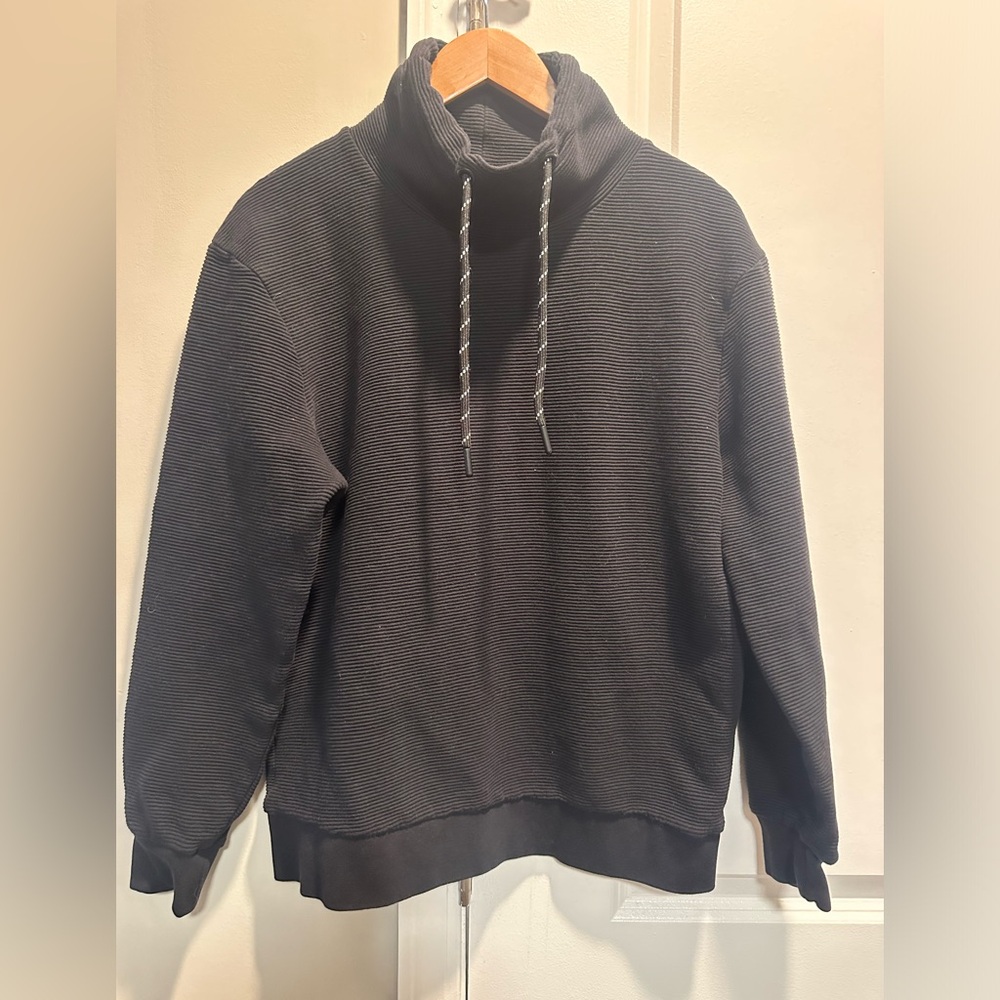 Zara black pullover size large
